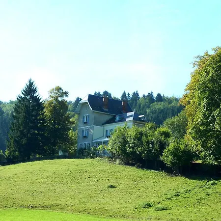 Montchateau Chambres D' Hotes Bed & Breakfast